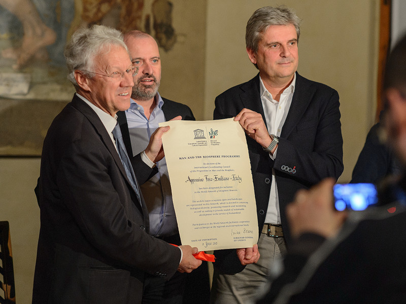 Cerimonia consegna pergamena Unesco Bologna